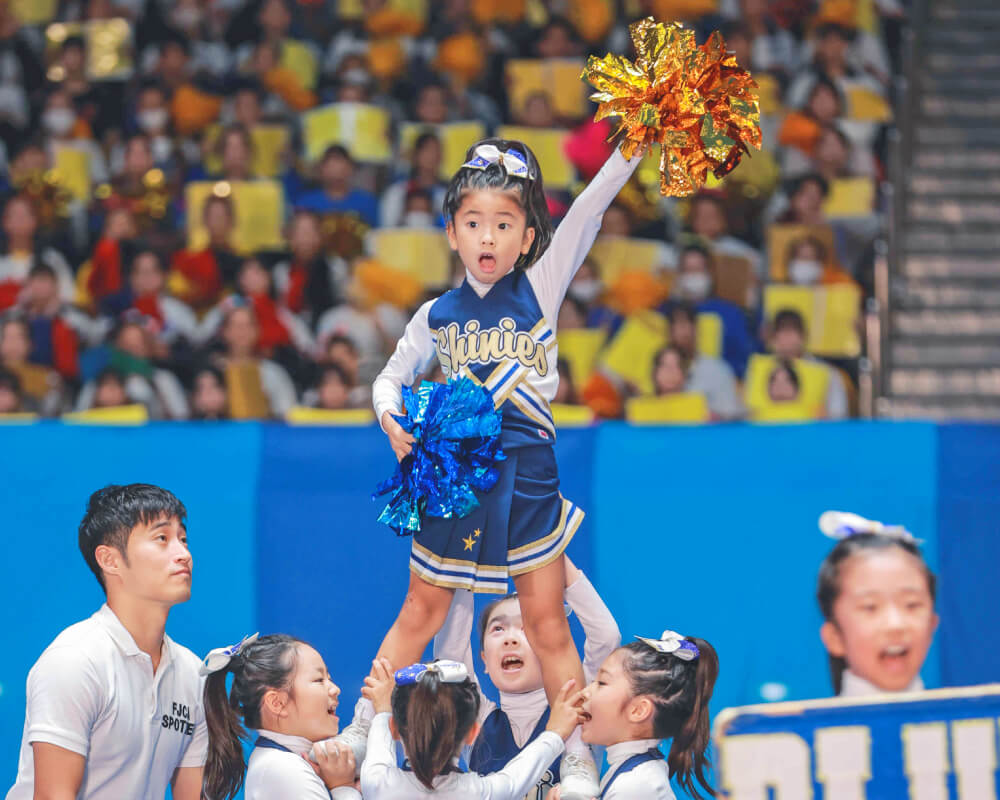 箕面チアリーディングクラブ SHINIES｜箕面市・豊中市